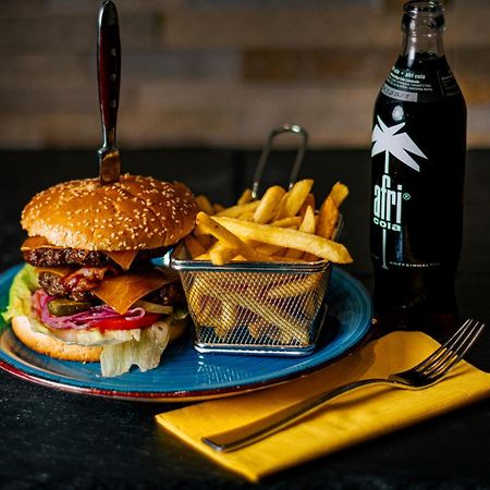 Hotel-Restaurant Barbarossahof 카이저슬라우테른 외부 사진