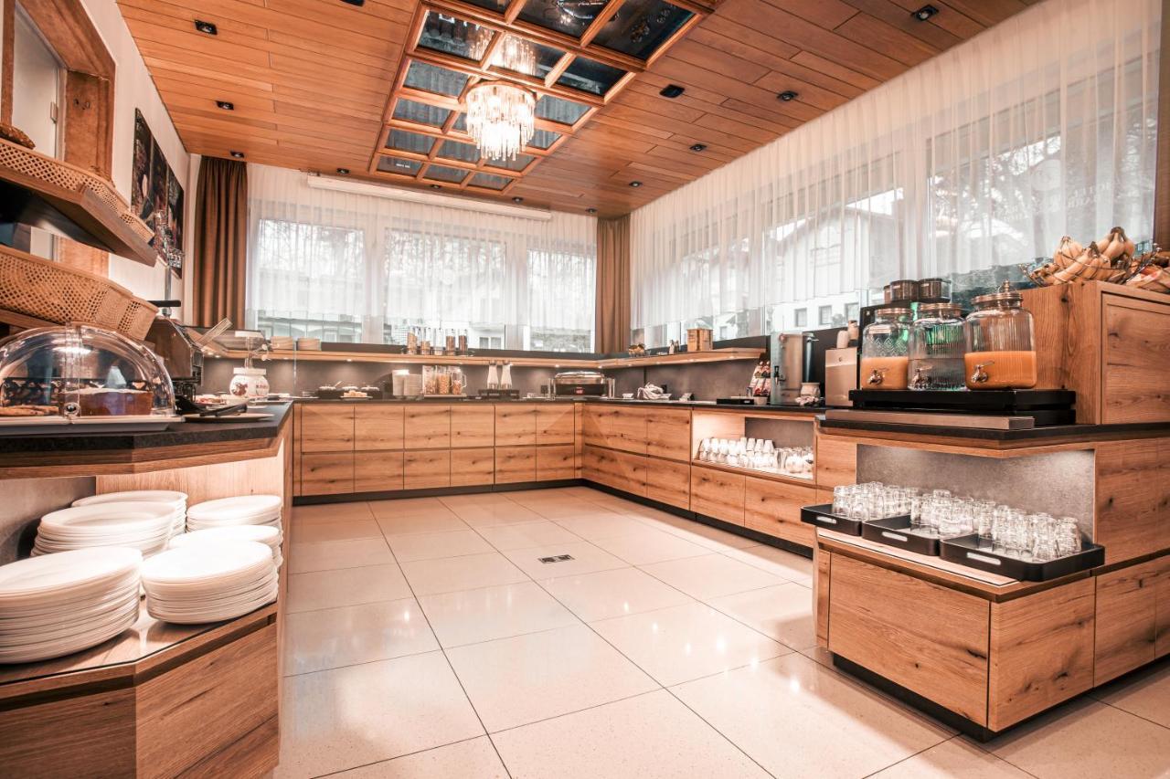 Hotel-Restaurant Barbarossahof 카이저슬라우테른 외부 사진
